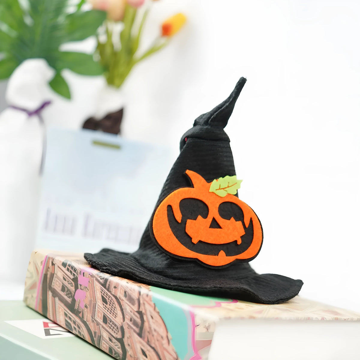 Black polyester Halloween pet hat, size M, 16.5cm diameter, 13.5cm height, pumpkin and bat designs