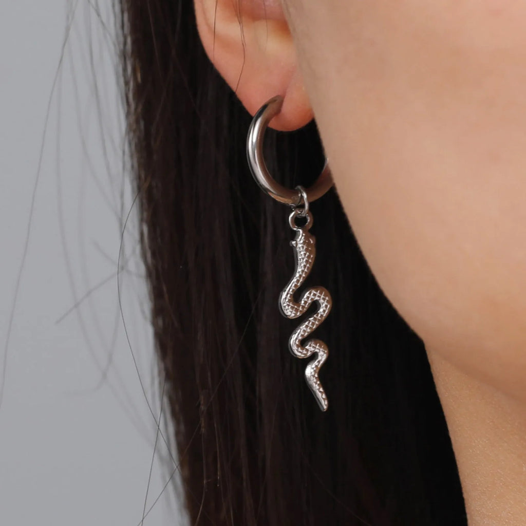 Gold or steel colour vintage snake-shaped stainless steel clip-on earrings