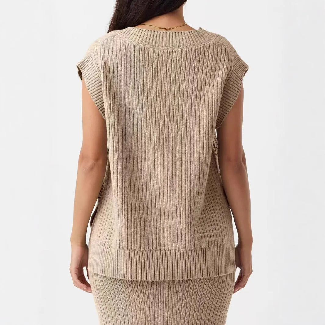 Loose fit sleeveless V-neck vest in Camel or White viscose fiber for women