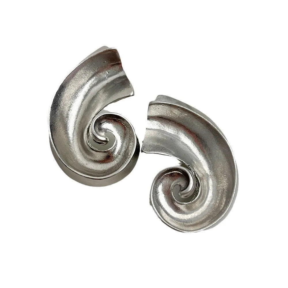 Geometric retro ear studs with 5cm size and electroplated gold or silver finish