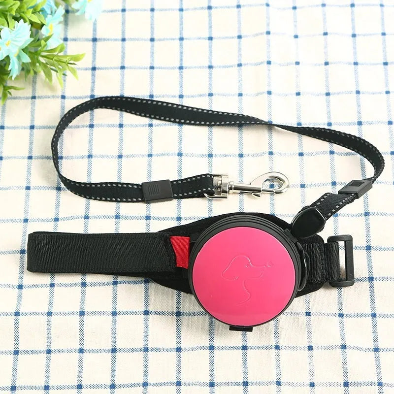 Automatic retractable dog leash with 3-metre nylon cord in multiple colour options