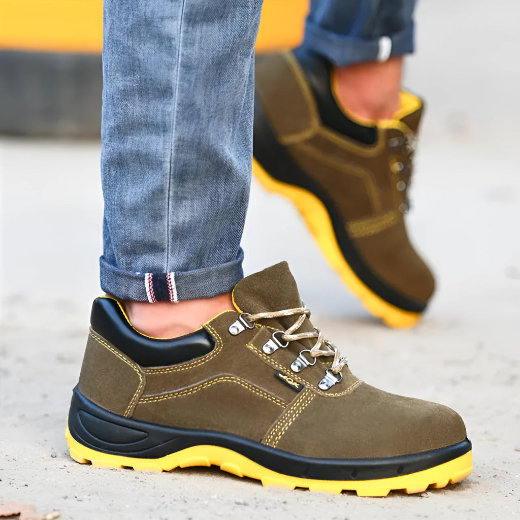 Bronze men's steel toe safety shoes with cow suede upper and non-slip sole