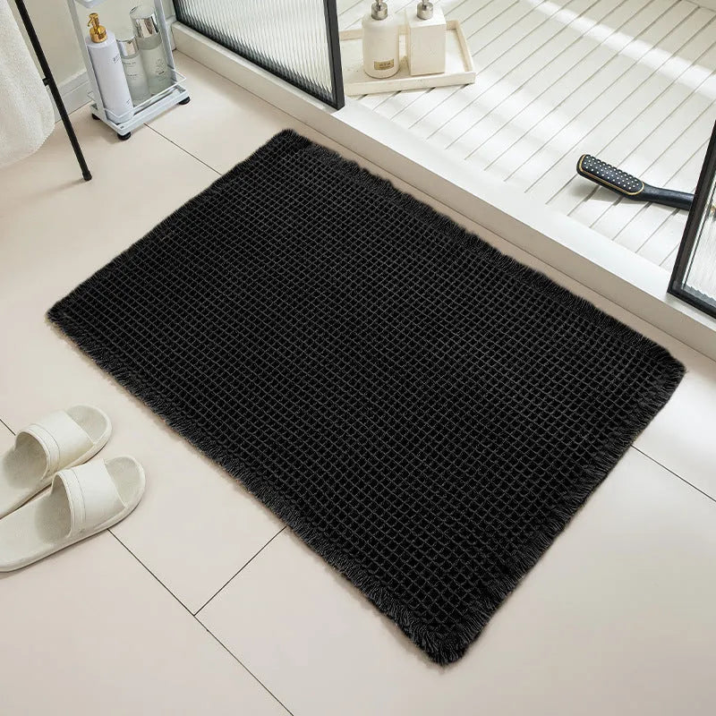 Square checkered pattern bathroom carpet in polyester with non-slip backing