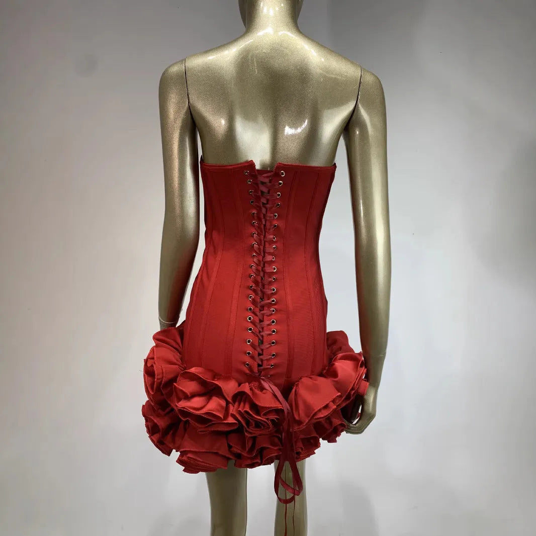 Women's solid colour mid waist urban style dress in red, available in sizes XS to L.