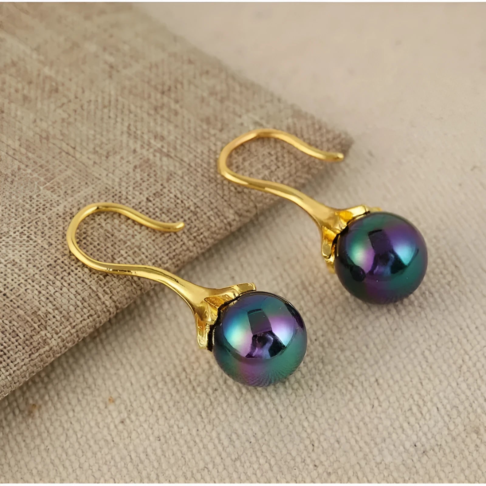 Gold electroplated retro fashion women's earrings with personalised creative design elements