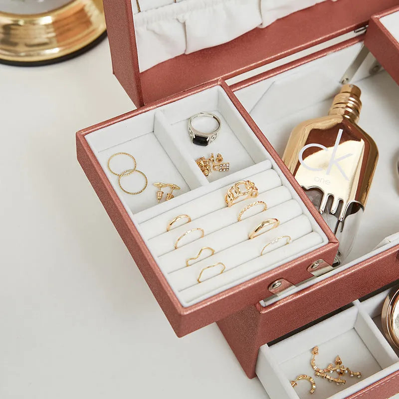 Hard shell PU leather jewelry storage box in solid color with dimensions 22.5cm x 15.5cm x 14cm