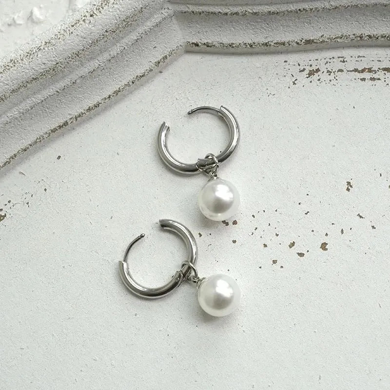 Women's alloy geometric pearl earrings with titanium steel posts