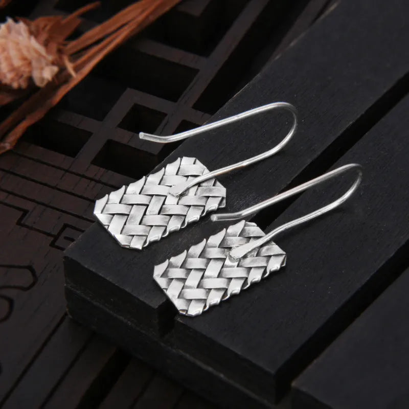 Women's geometric diamond plaid earrings in 925 silver measuring 17.5mm by 11mm