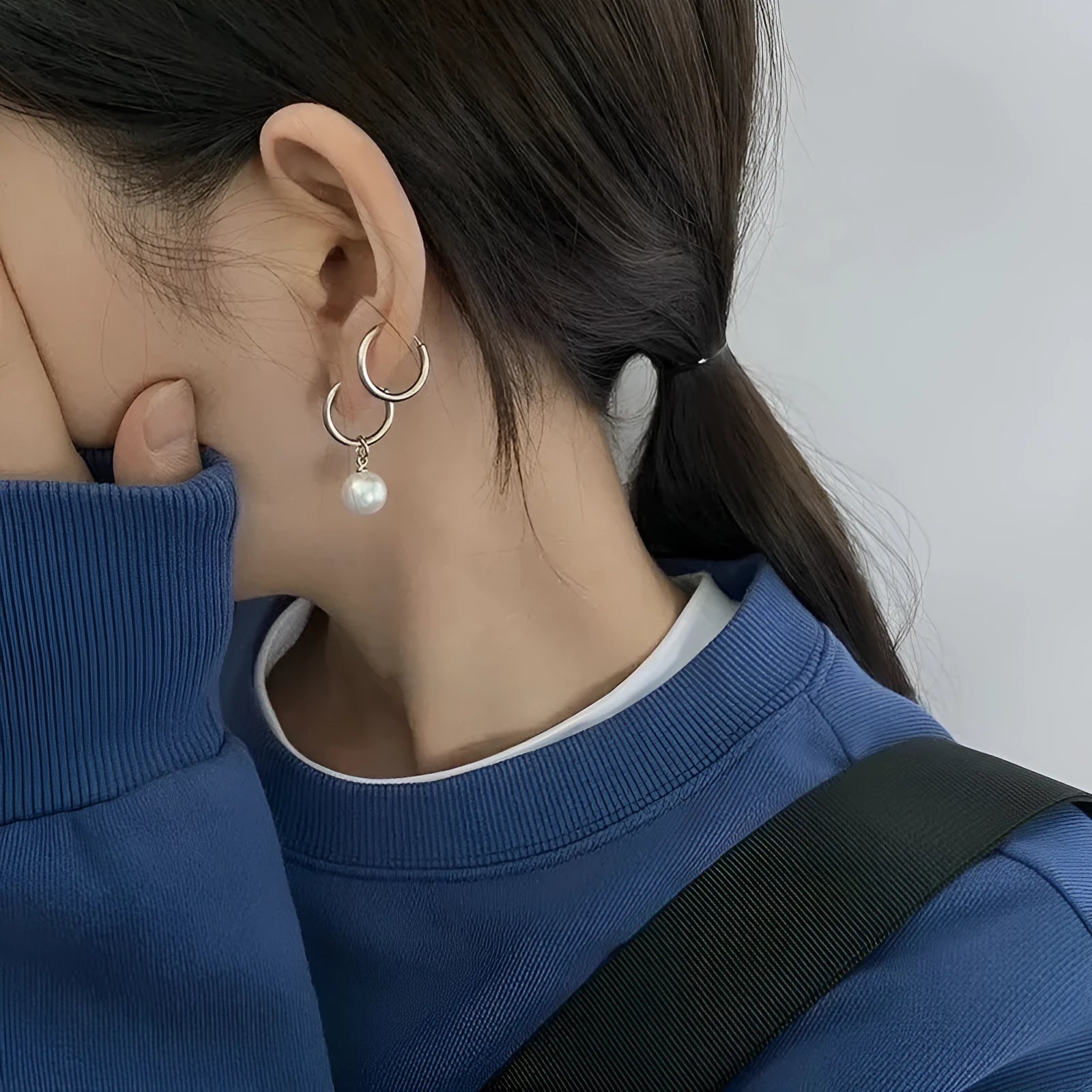 Women's alloy geometric pearl earrings with titanium steel posts