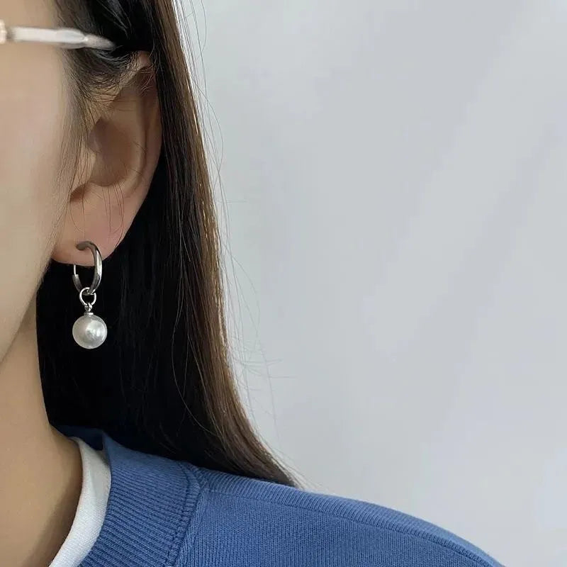 Women's alloy geometric pearl earrings with titanium steel posts