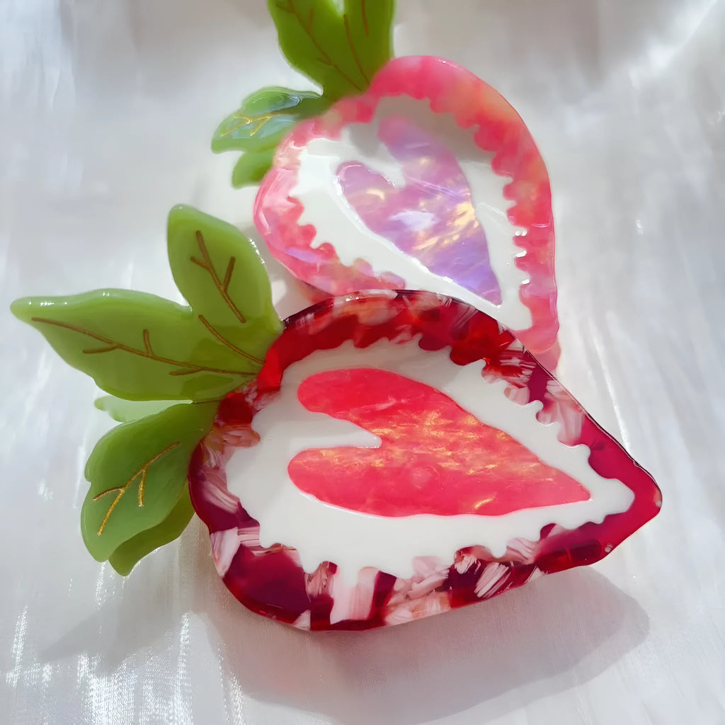 Handmade strawberry hairpin in pastoral style for girls' hair accessories