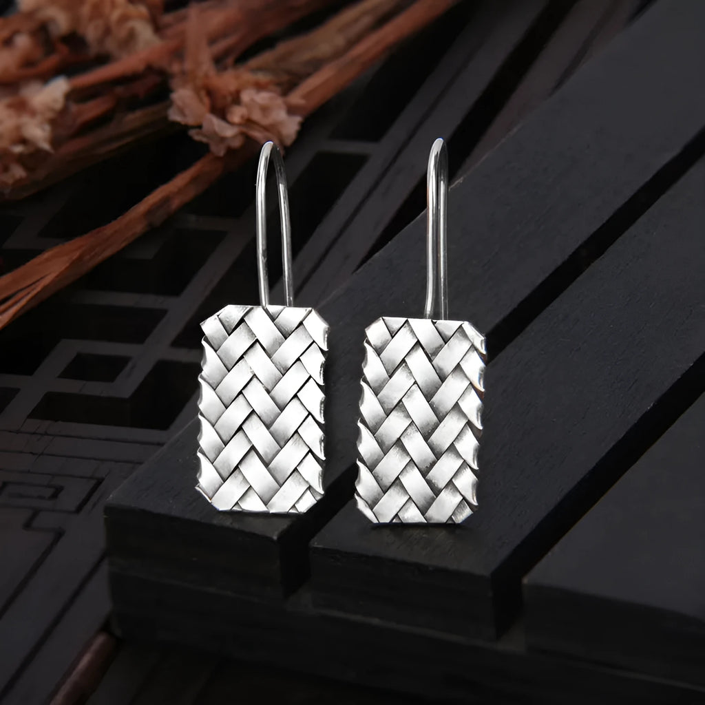 Women's geometric diamond plaid earrings in 925 silver measuring 17.5mm by 11mm