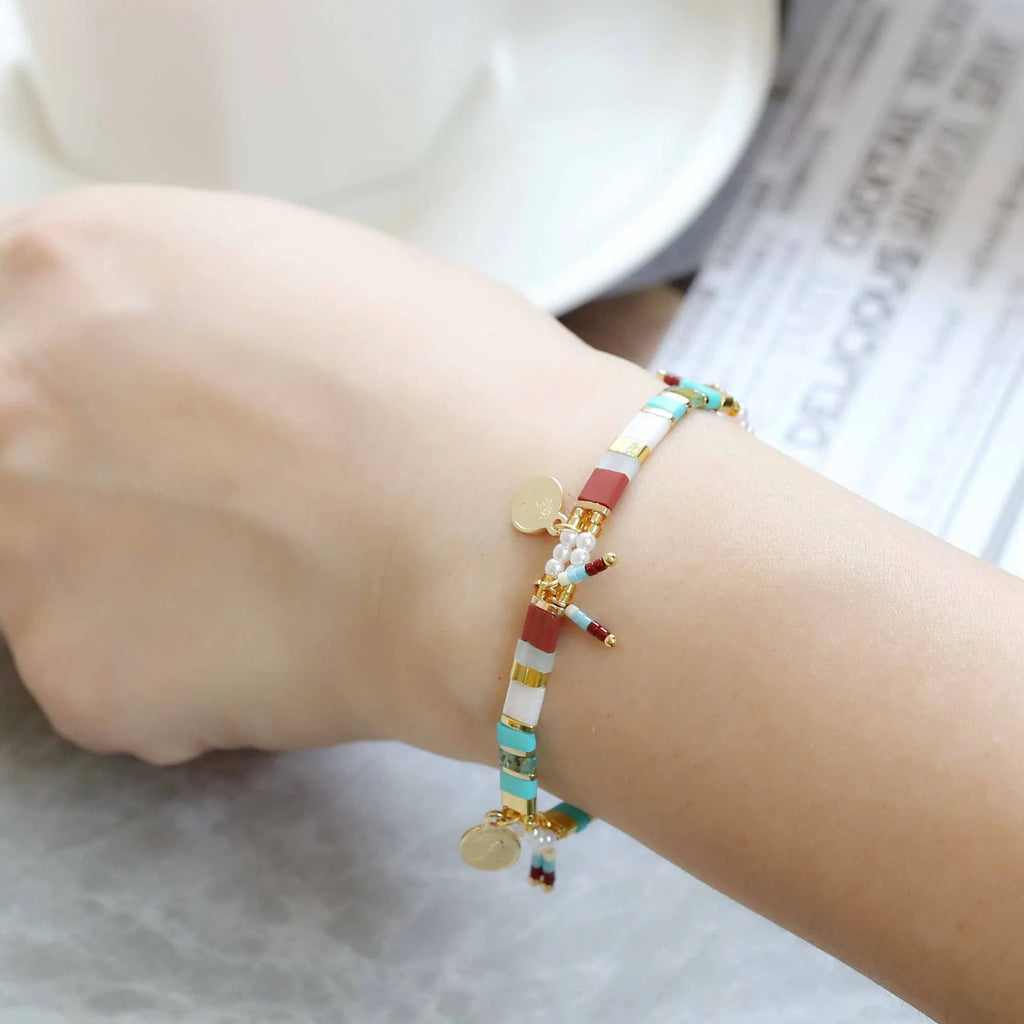 Women's manually crafted imitation pearl bracelet in European and American style with six colour options
