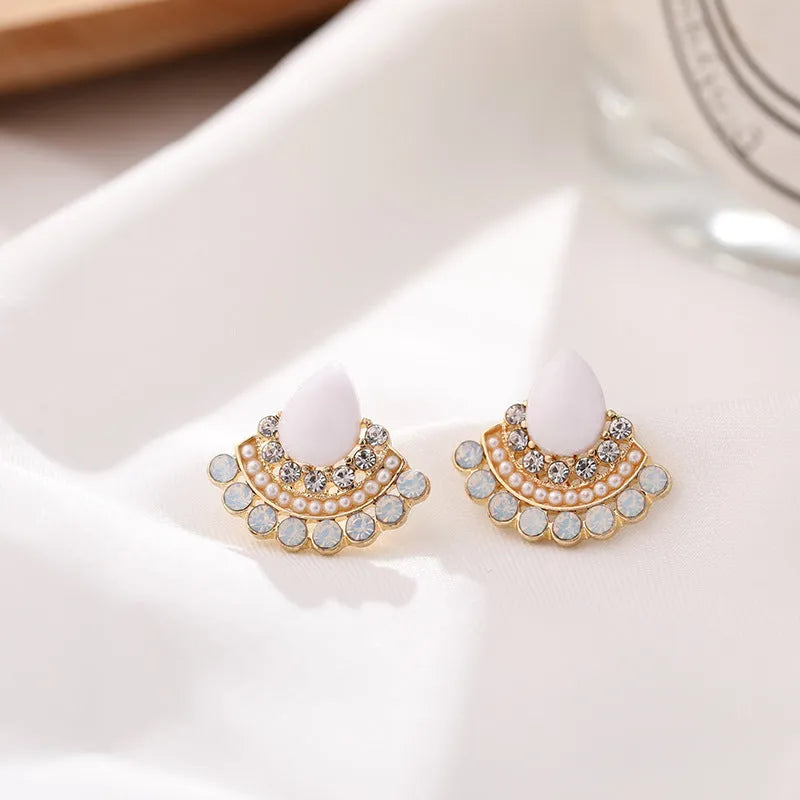 Retro fan-shaped geometric earrings with rhinestone detailing and electroplated silver finish