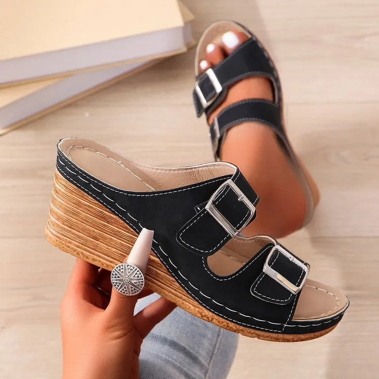 Women's creamy-white wedge beach slippers with decorative buckle detail on PU upper