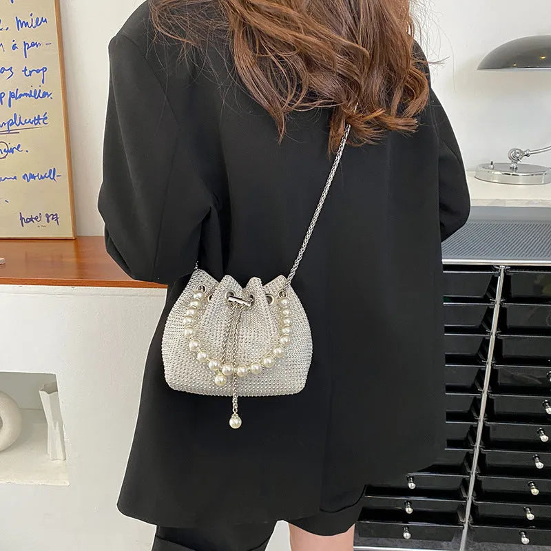 Fashion light diamond shoulder bag in bucket shape with chain strap and multiple pockets