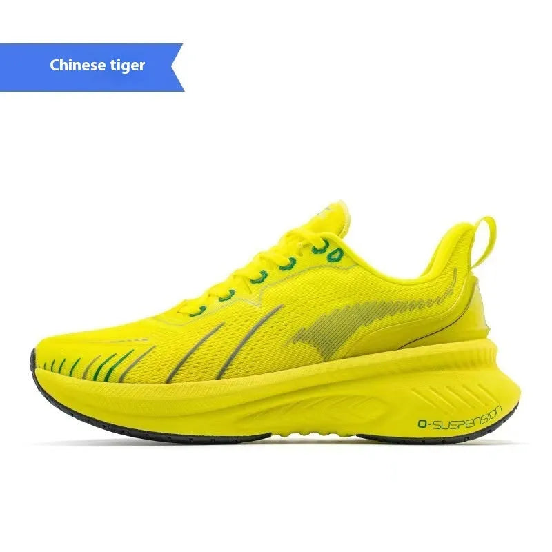 Low-top running shoes in multiple colours with PU mesh upper and rubber sole