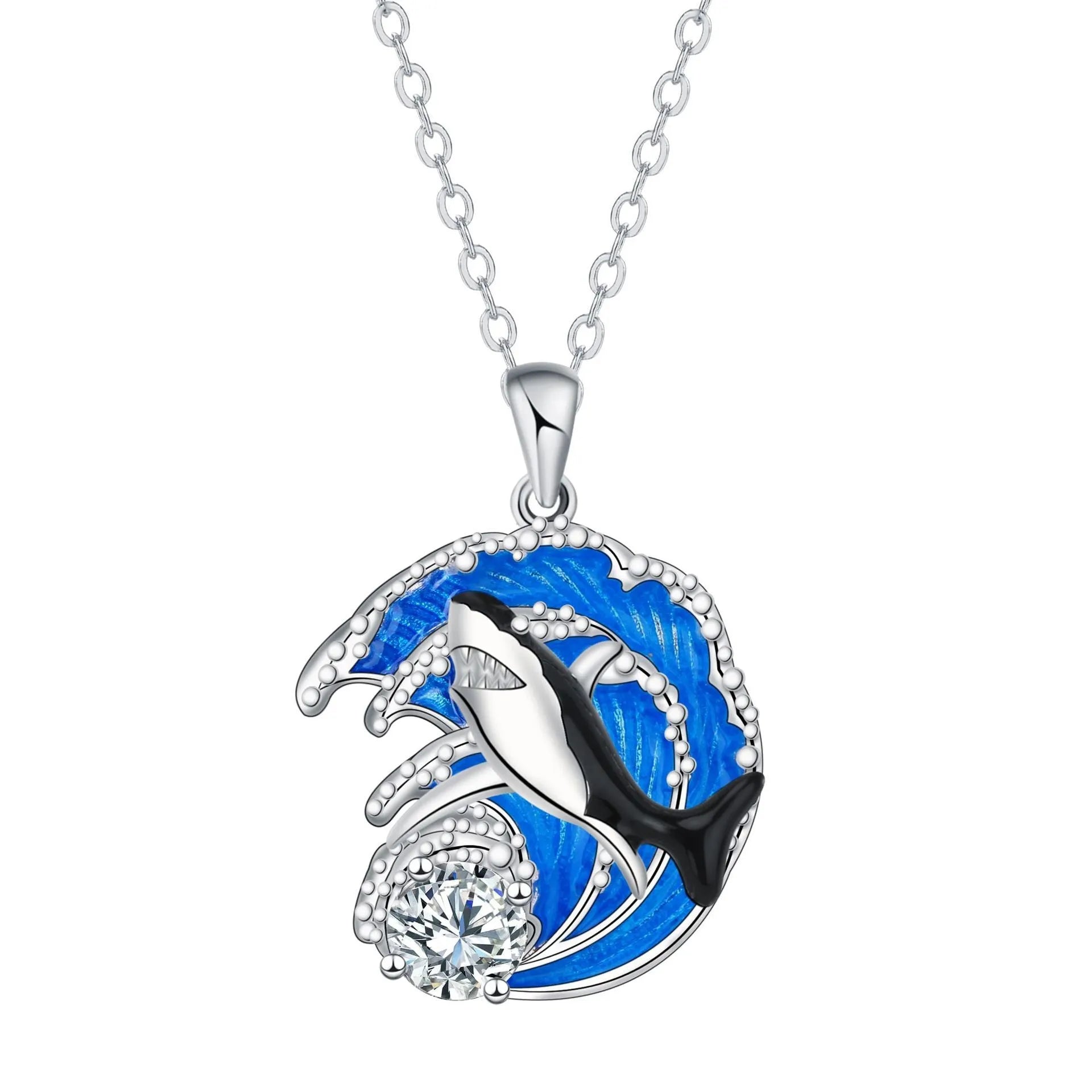 Shark pendant necklace with adjustable 41-50cm length and cross chain design