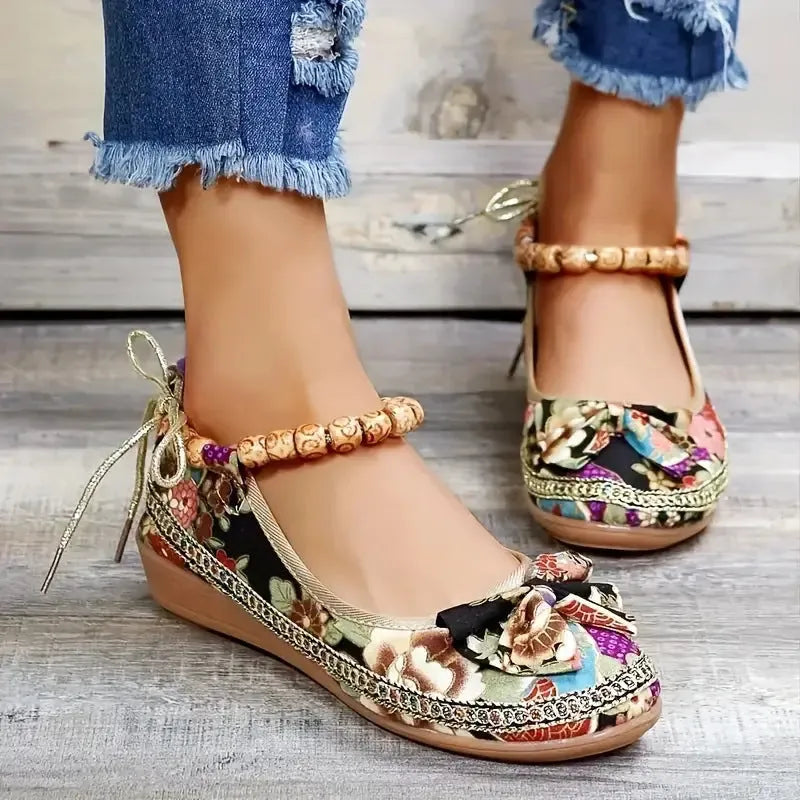 Women's plus size ethnic platform sandals with cloth upper and elastic band in black or red colours
