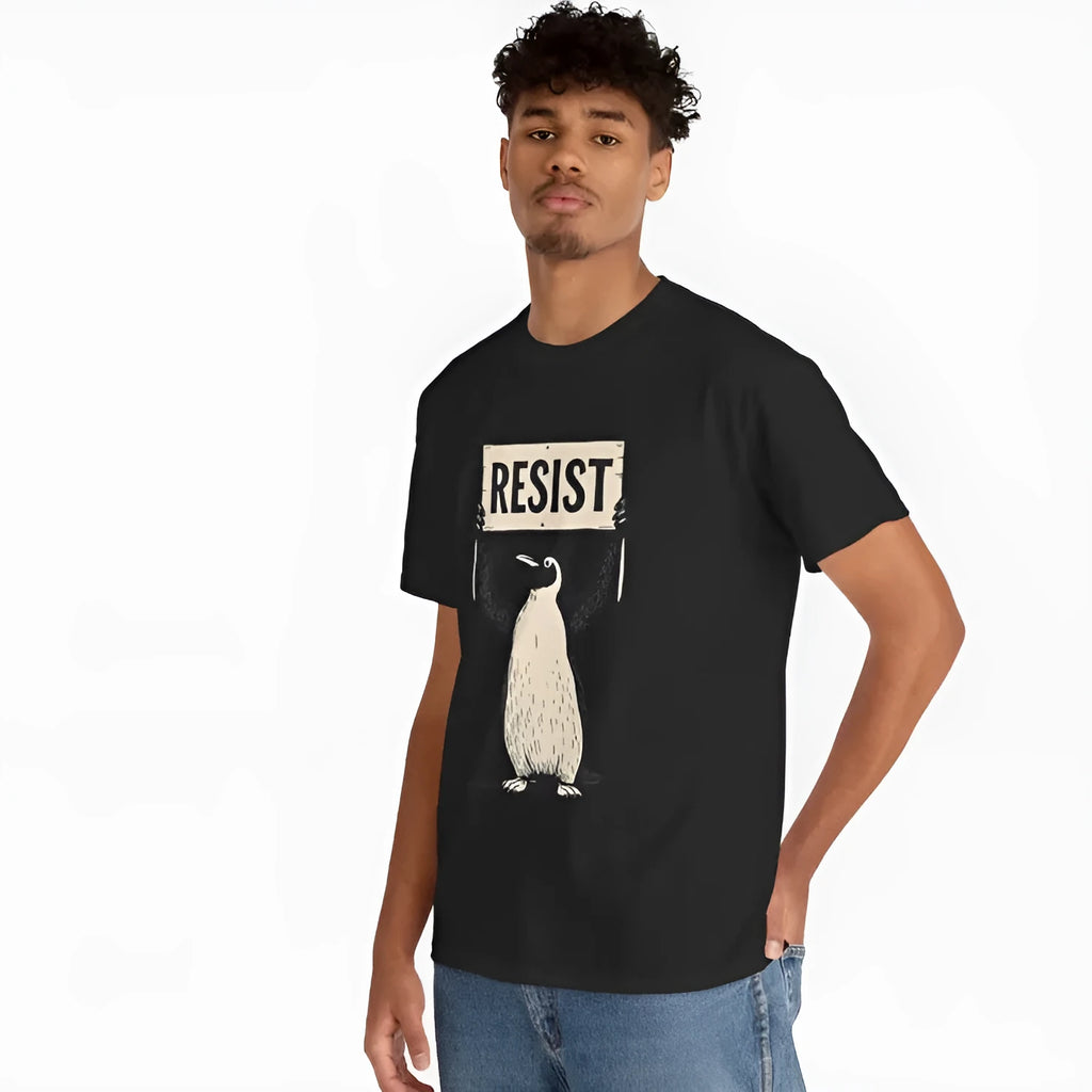 Cotton summer T-shirt in loose fit with short sleeves and round neck
