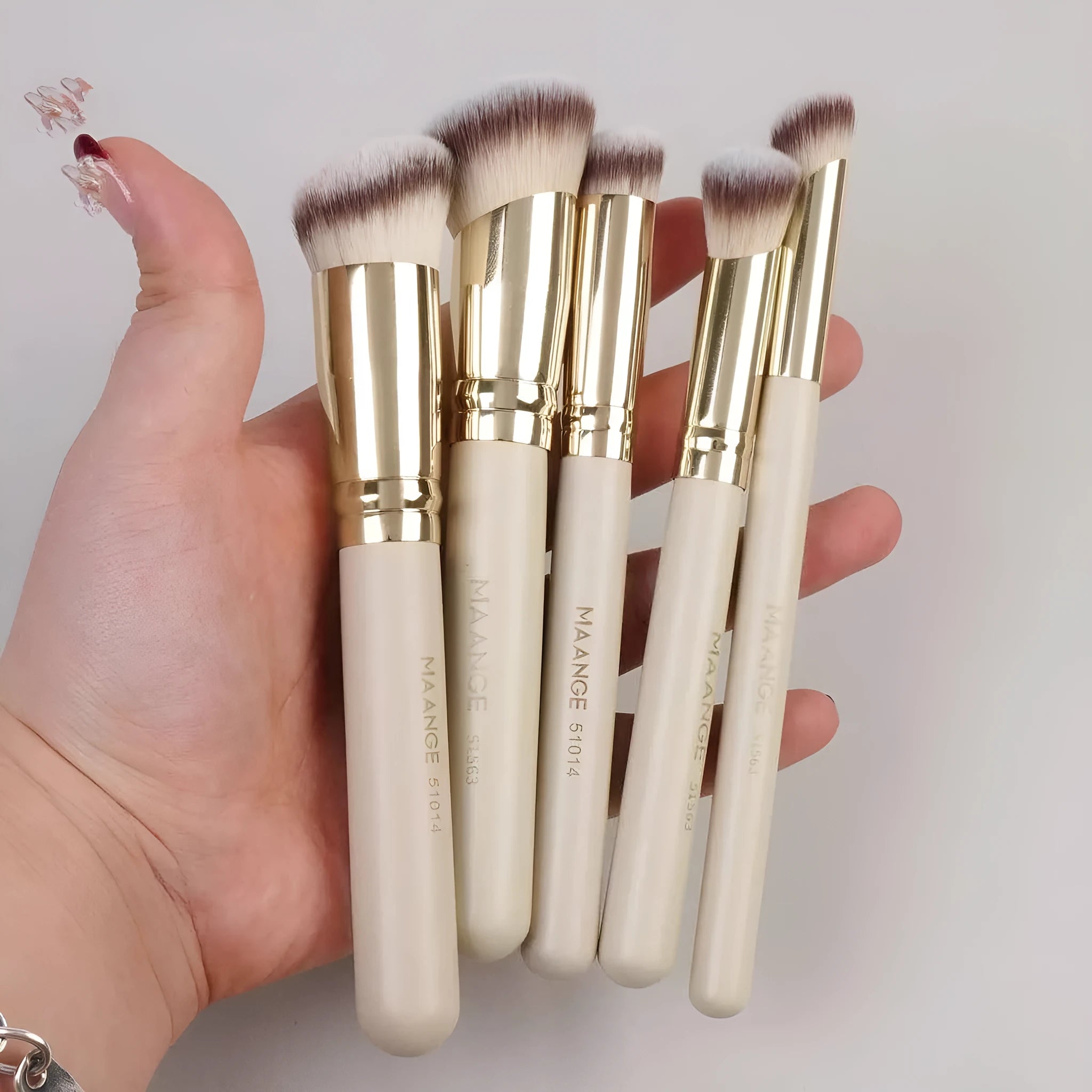 MAANGE five angled makeup brushes in apricot for powder, blusher and foundation application