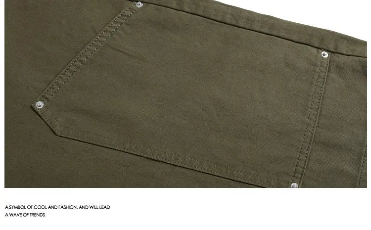 Women's cropped wide-leg shorts in mid-waist workwear style with micro-elastic fabric