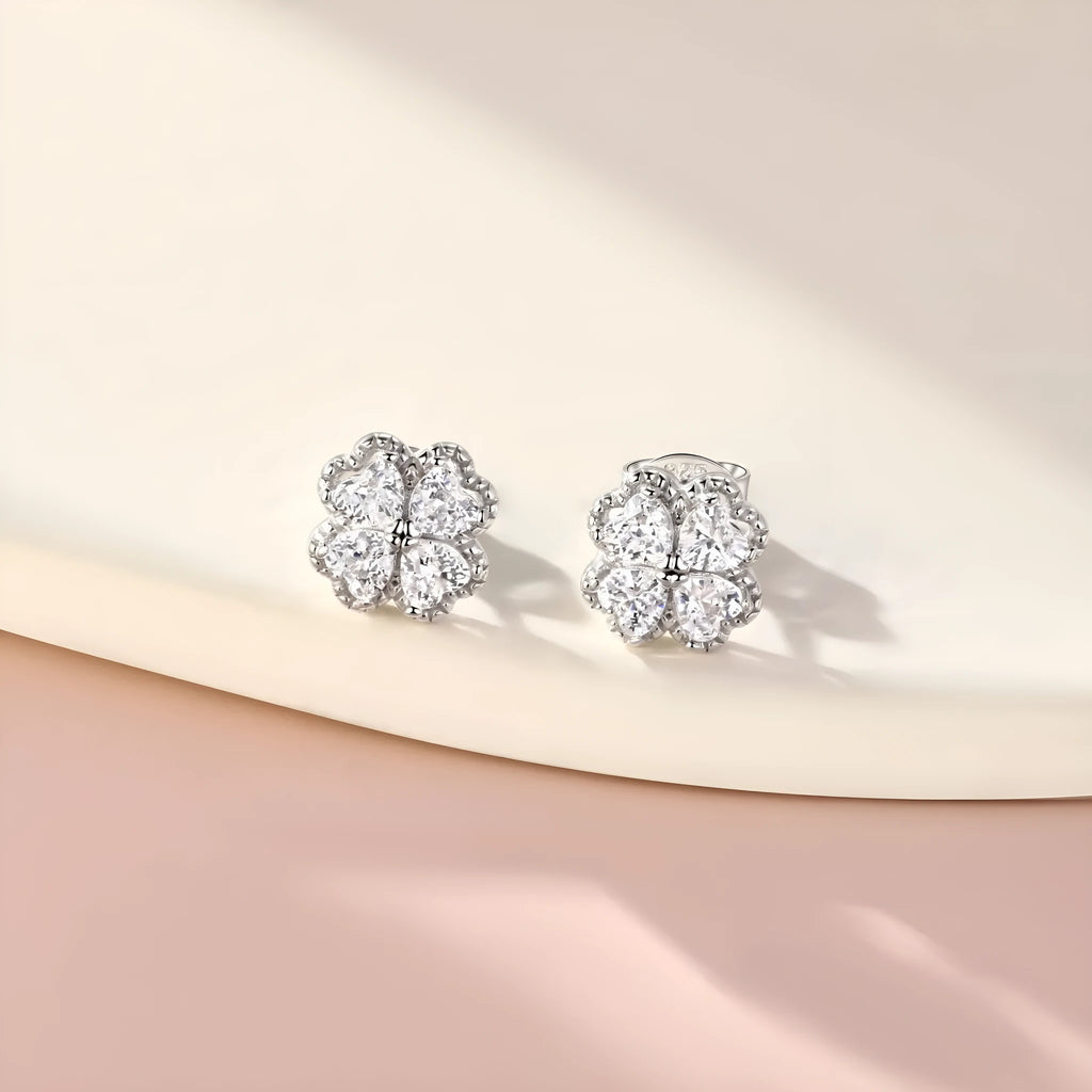 925 silver heart-shaped earrings with four-leaf clover motifs and zircon stones in white gold colour