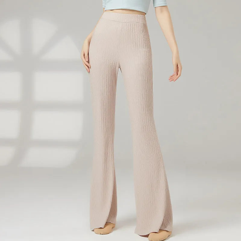 Women's classical dance practice pants in polyester fabric available in five colours for all-season training