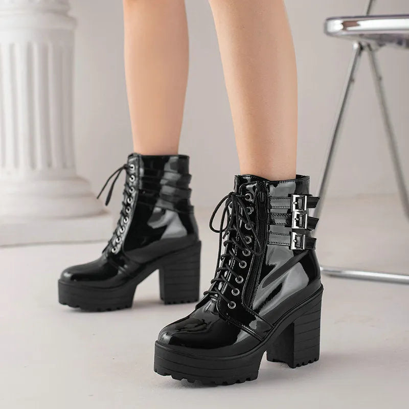 Women's casual winter boots with waterproof platform and thick rubber heel in six colour options