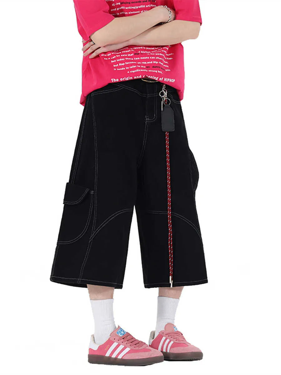 Retro multi-pocket denim cropped trousers with wide leg cut in black colour