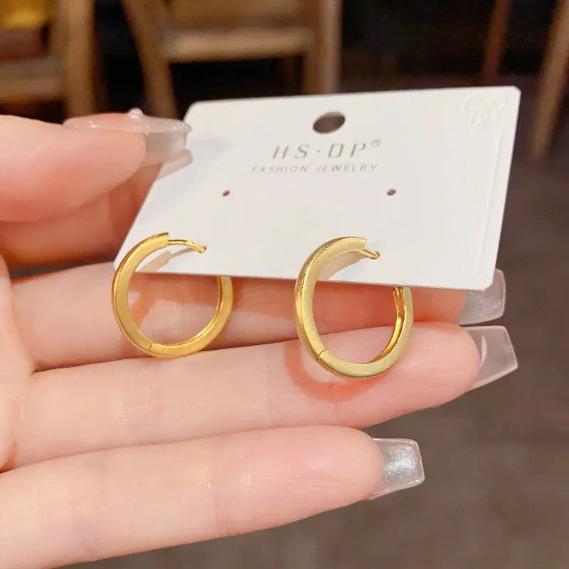 Geometric circle ear clips in gold or silver gold-plated copper for women