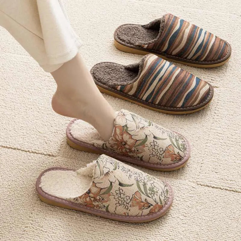 Cotton household slippers with linen surface and PVC sole in floral colour patterns