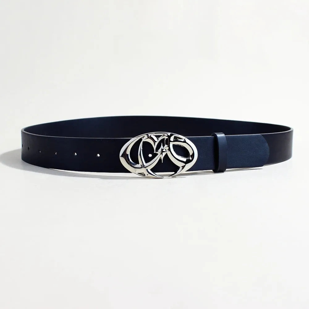 Casual silver buckle belt made of PU leather measuring 105cm long and 3.3cm wide