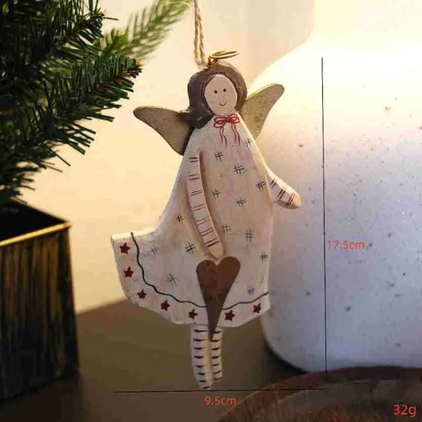 Hand-painted wooden door plate pendant with carved design in American country style.