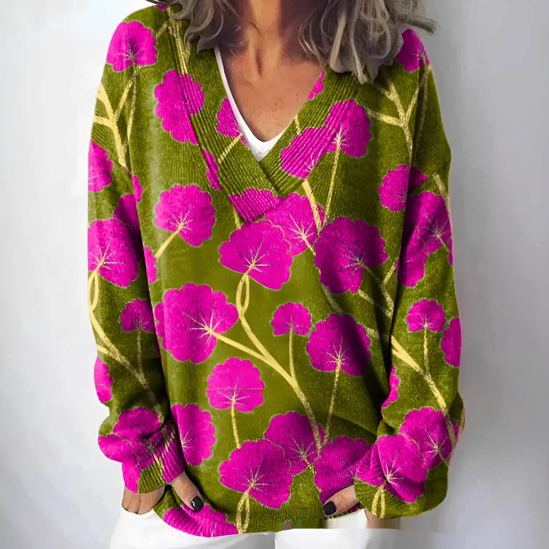 Women's V-neck sweatshirt with 3D floral pattern in art retro style