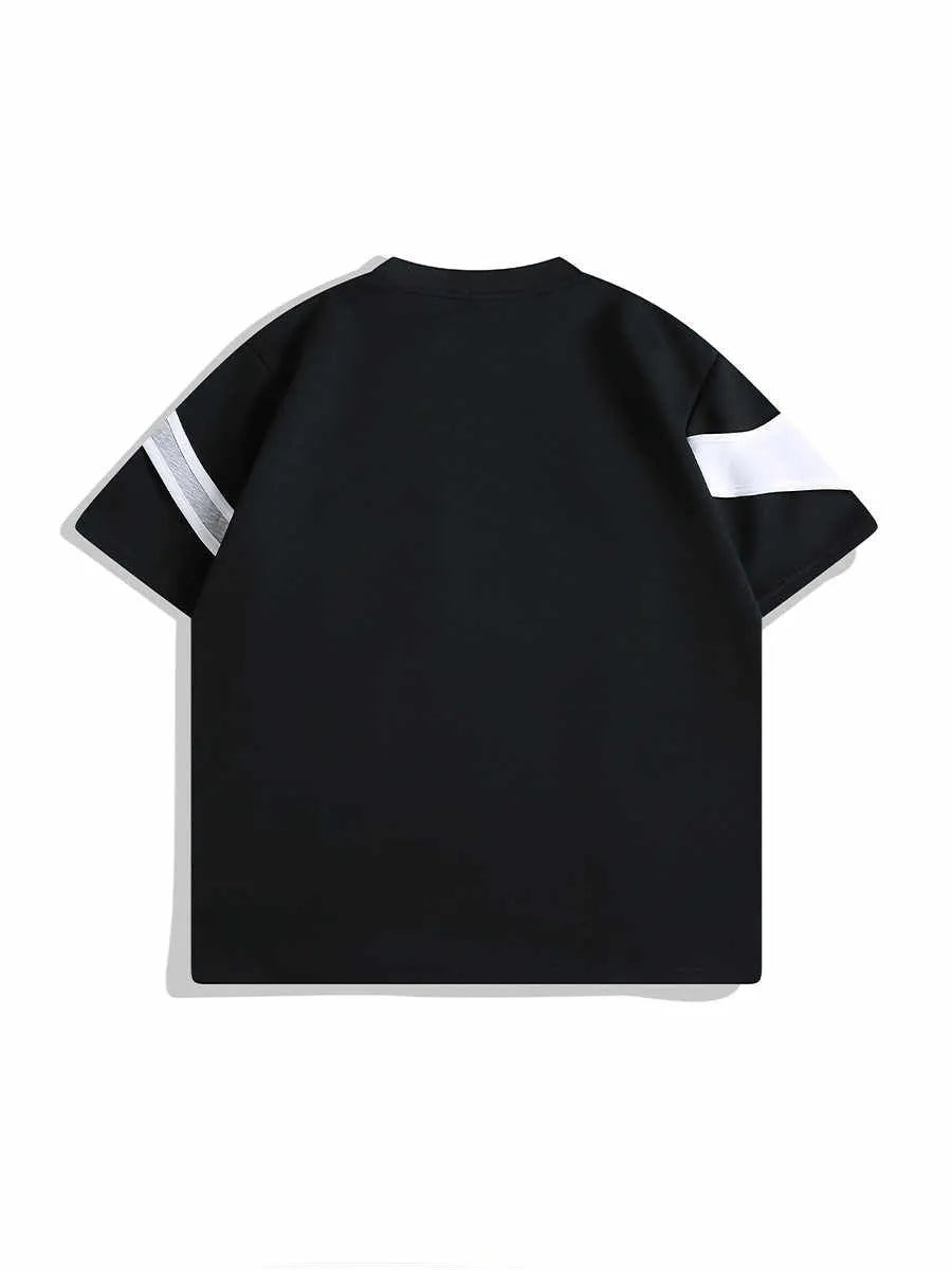 Men's black loose fit t-shirt with double stitching and padded shoulder construction