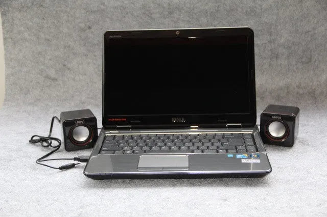Black square USB-powered 2.0 small speaker for desktop computer audio