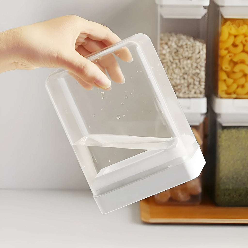 Transparent plastic food storage container with white lid for grains, showing 400ml capacity and clean Japanese design.