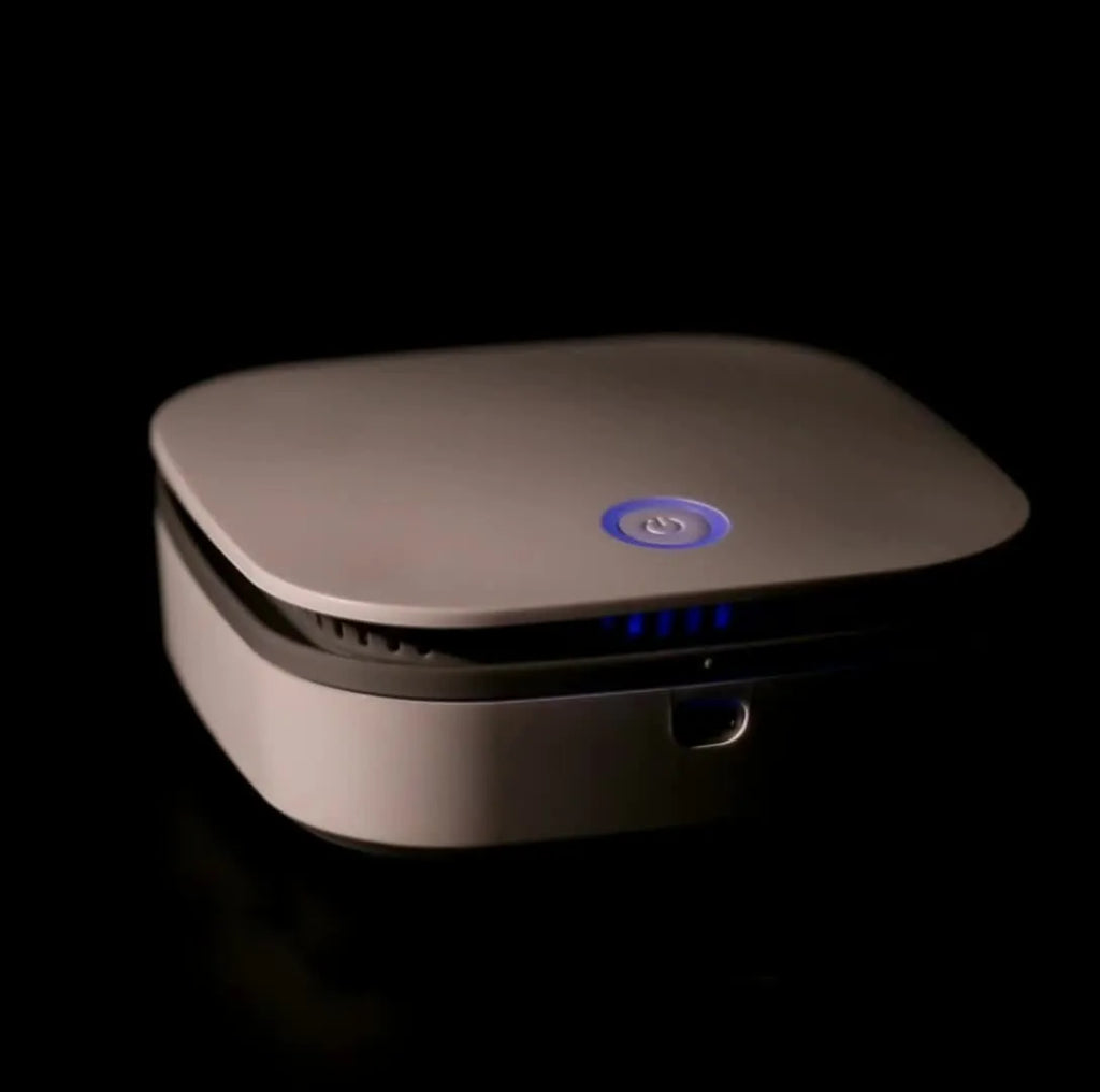 White USB-powered car air purifier with negative ion technology and button controls