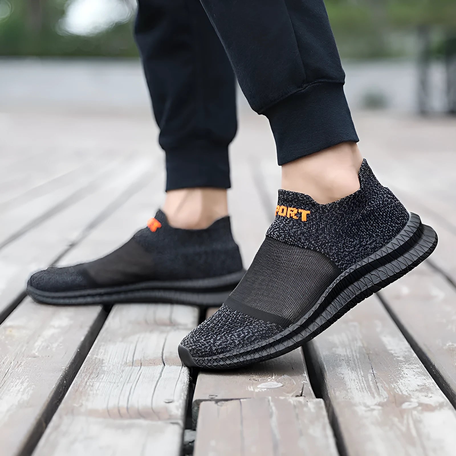 Casual Flyknit sock shoes in multiple colours with lace-up design and MD sole