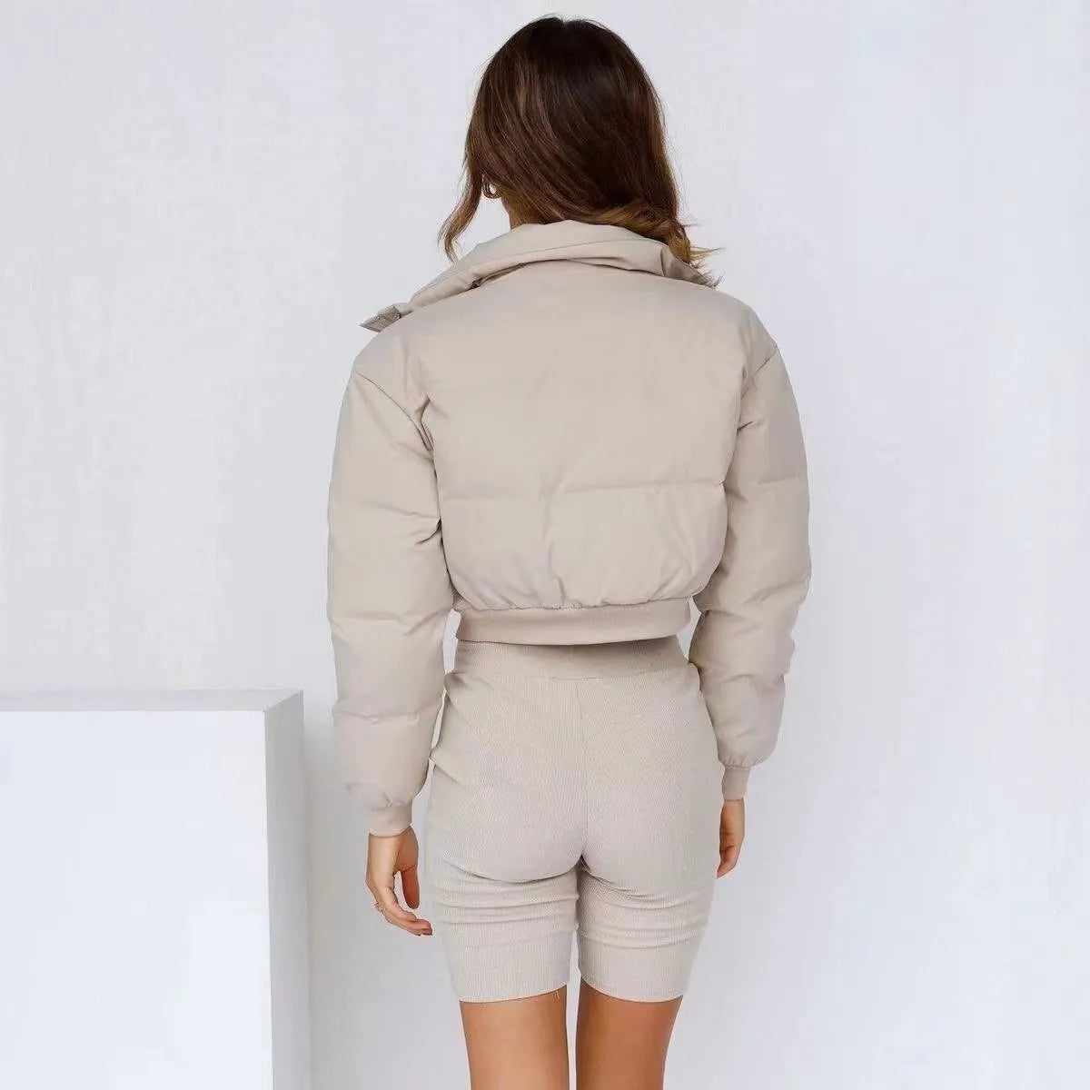 Women's loose fit polyester jacket in blue with long sleeves