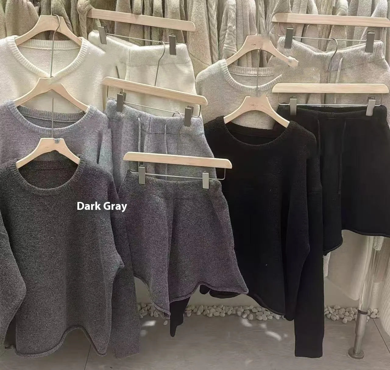 Women's loose-fitting knitted sweater and wide leg shorts two-piece set in neutral colour