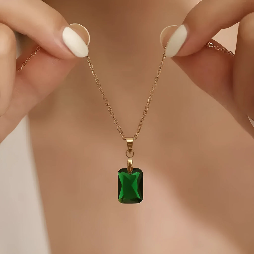 Retro geometric copper necklace with rectangular green pendant and O-ring chain