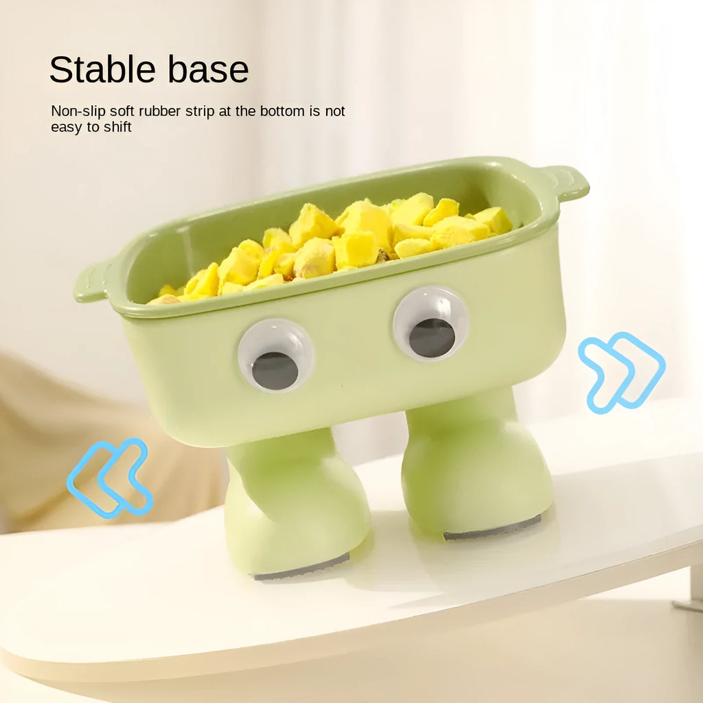 Robot-shaped elevated cat bowl with 15-degree tilt and detachable inner bowl