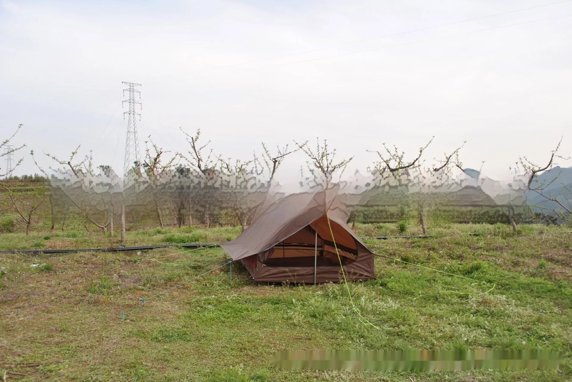 Brown and white pole-free A-line tent made of 210T fabric with PU4000 waterproofing for 2-3 people