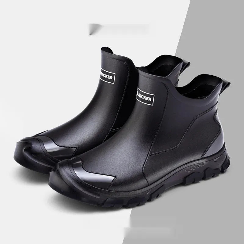 PVC outdoor wading shoes with non-slip plastic sole in low-cut boot style