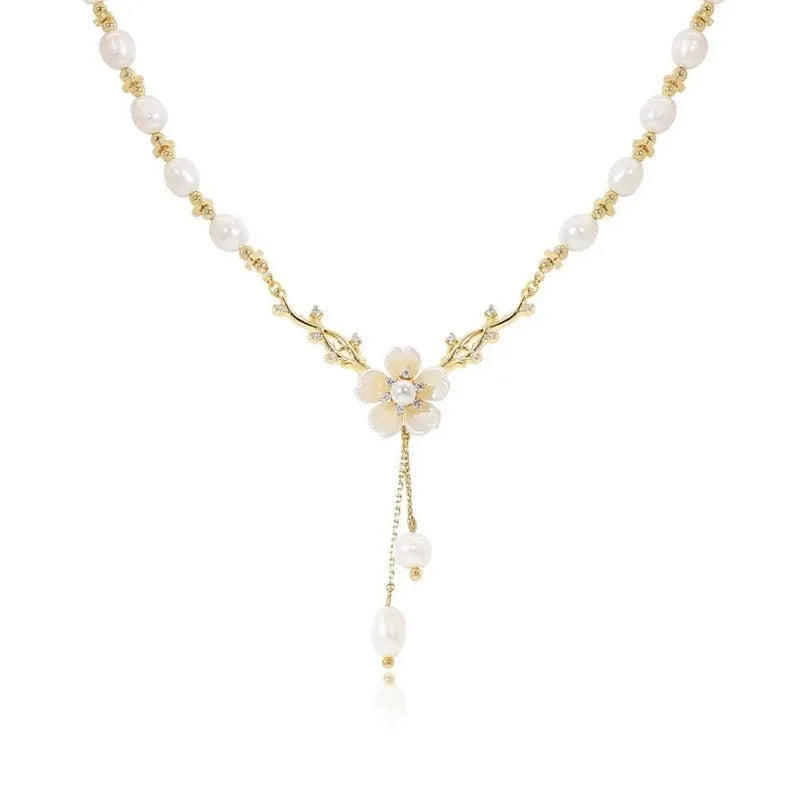 Women's pearl flower alloy necklace with floral and rose designs, 50 cm chain.