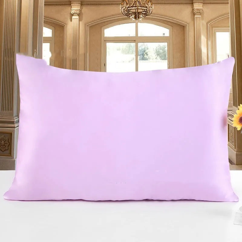 Double-sided 19 M silk pillowcase in a choice of 14 colours and three sizes.