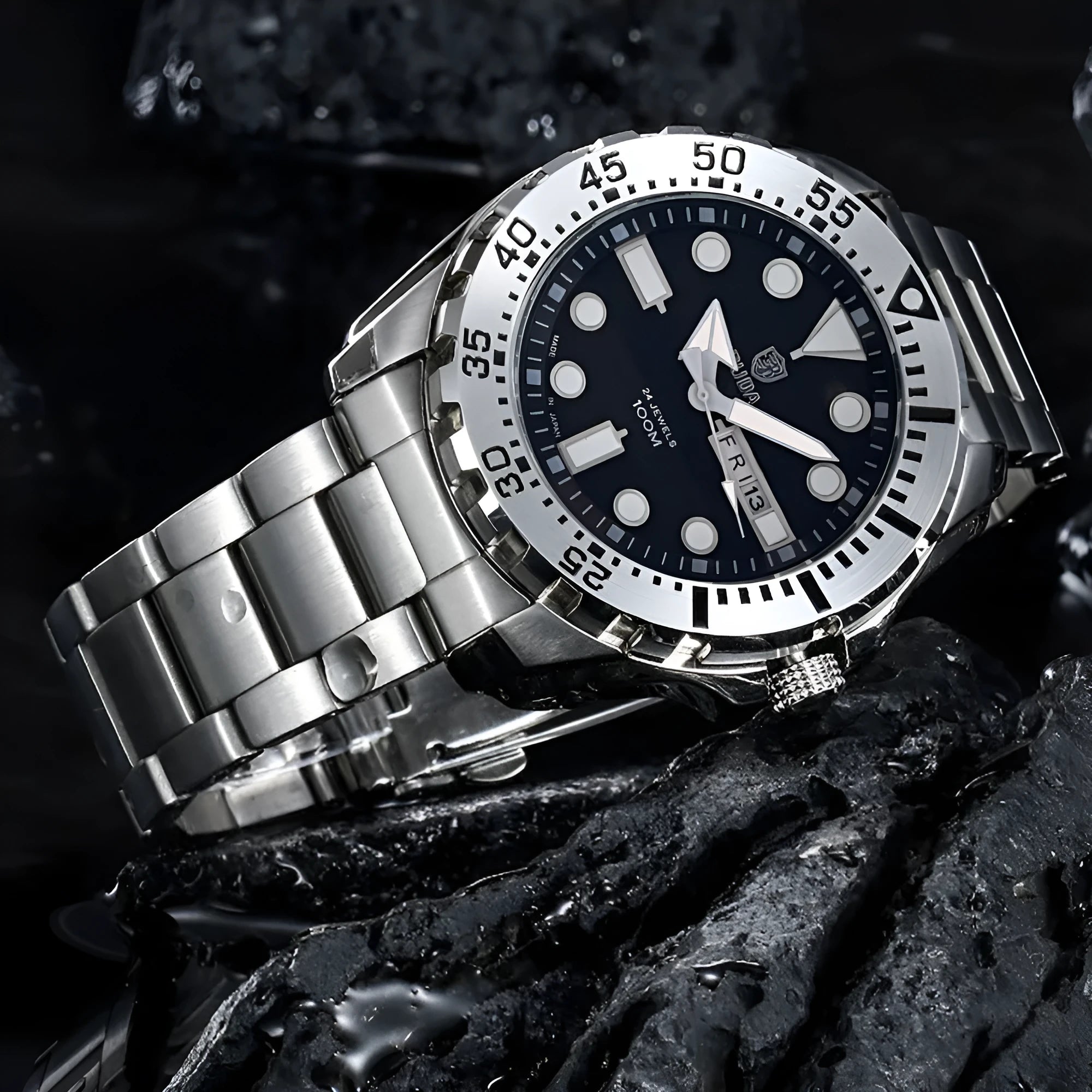 Men's waterproof luminous watch with blue dial on a steel bracelet.