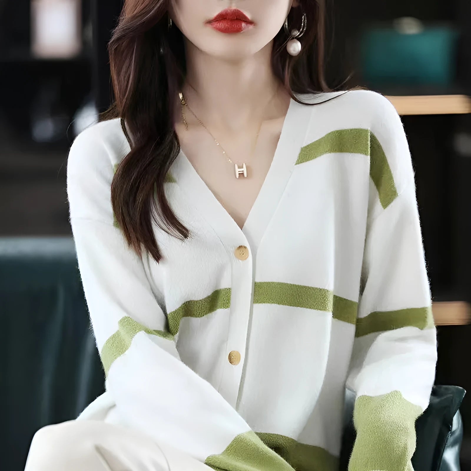 Women's striped V-neck button knitted cardigan with a 3D pattern in a slim fit.